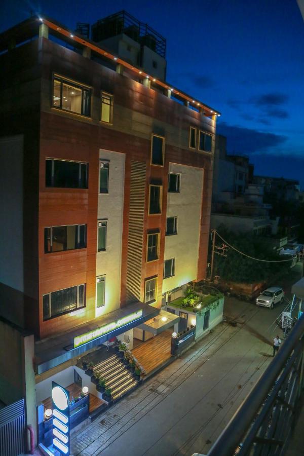 โรงแรมโฟร์ลีฟ แซฟไฟร์ บลู พาราณสี ภายนอก รูปภาพ